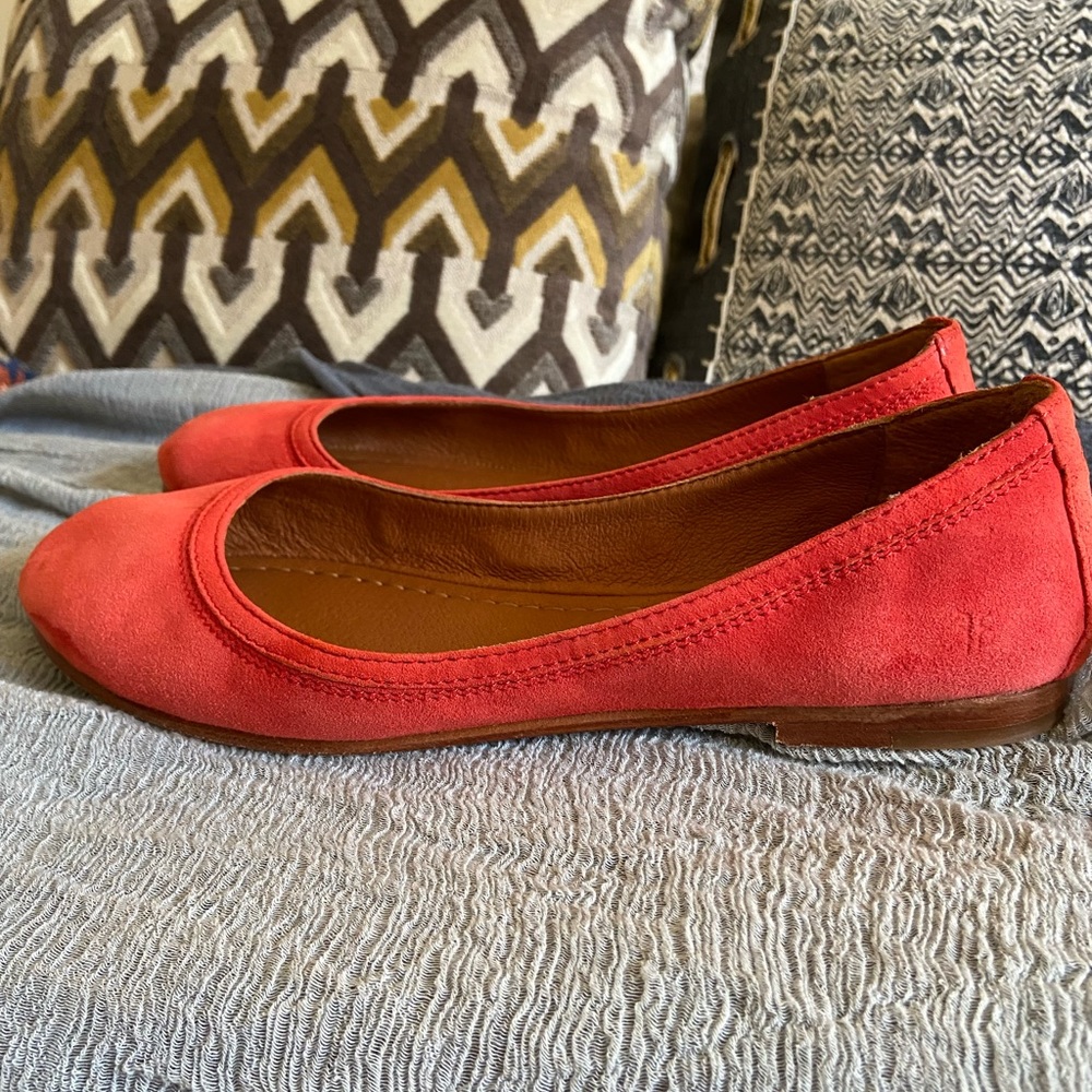 Frye Carson Ballet Flat in Coral Size 8M